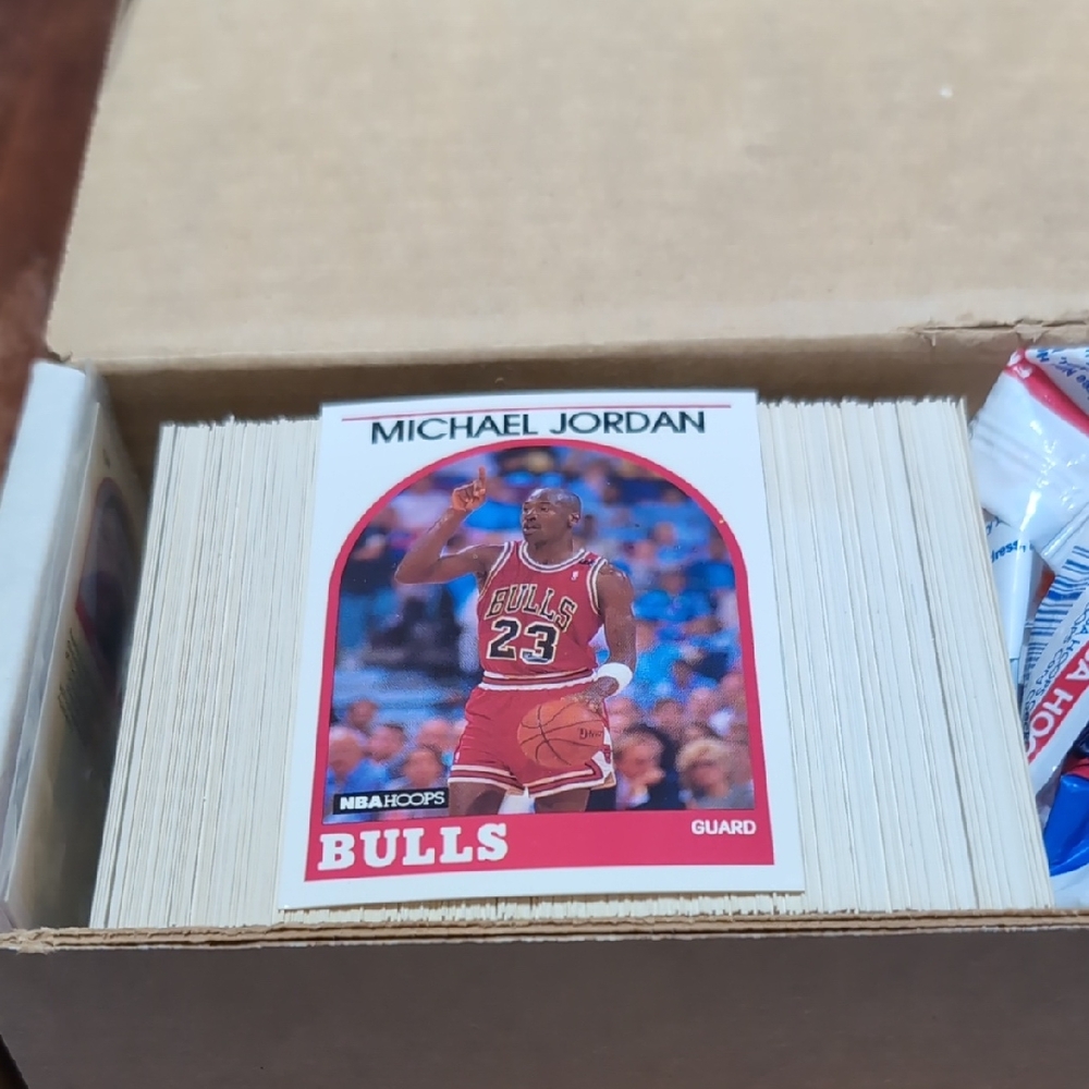 1989-90 Hoops Near Set #1-300 (2) Jordan's Missing #138 Robinson
